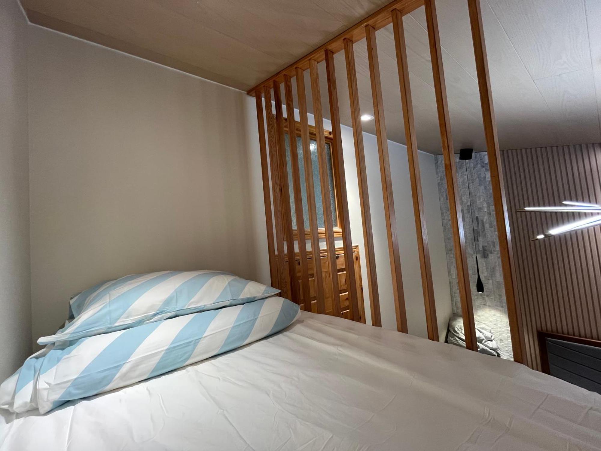 Banff Wood Lodge Канмор Экстерьер фото