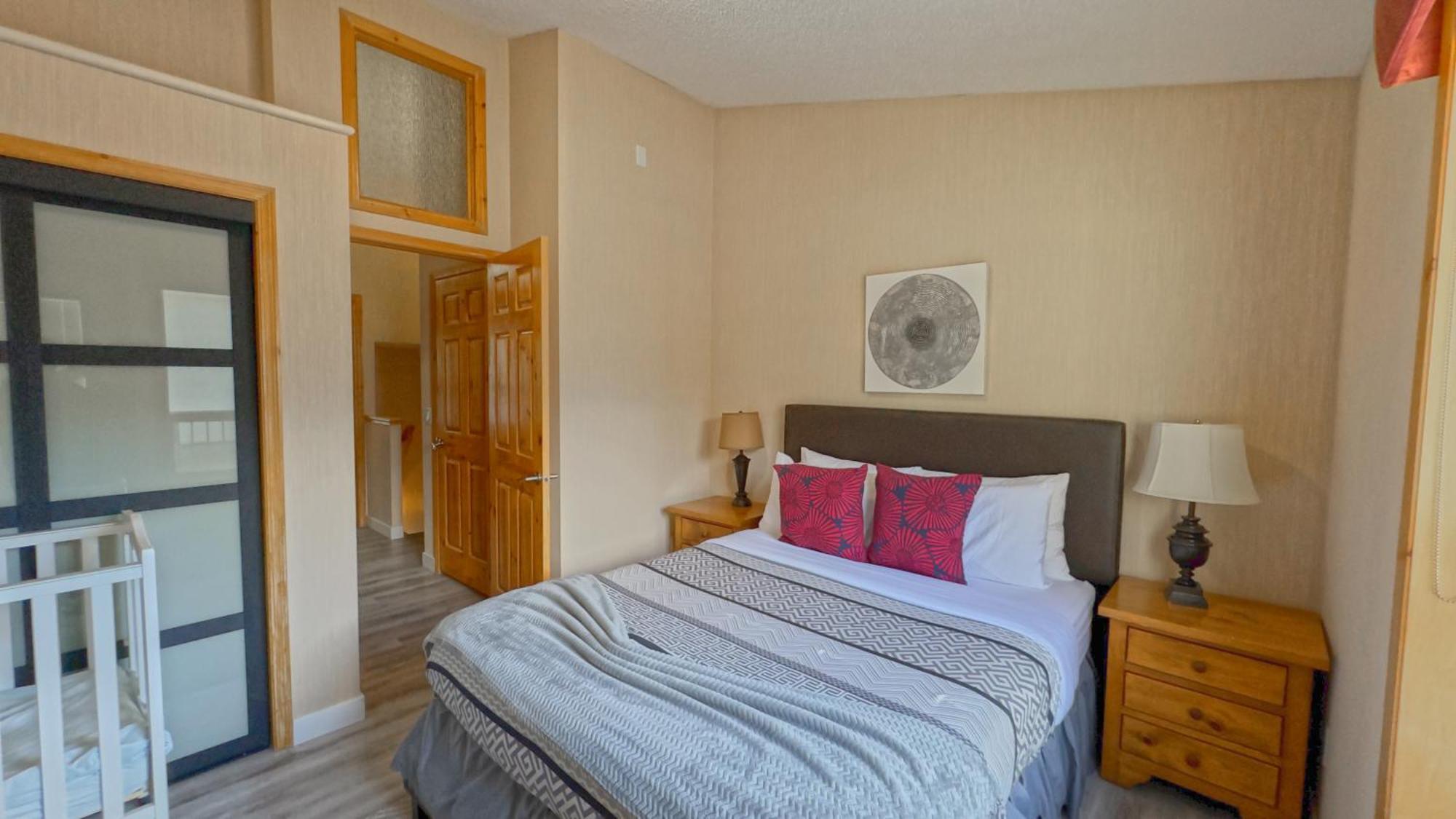 Banff Wood Lodge Канмор Экстерьер фото